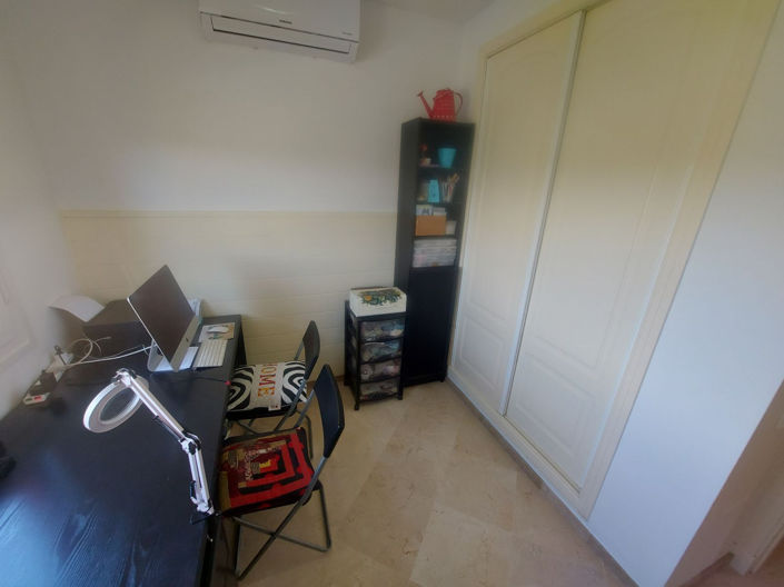 Image No.18-3 Bed Townhouse for sale