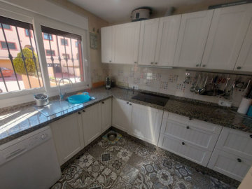 property1045bf94f82de8131b72efe24ff405cb0098