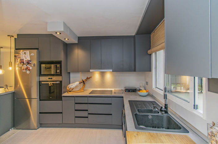 Image No.4-4 Bed Property for sale