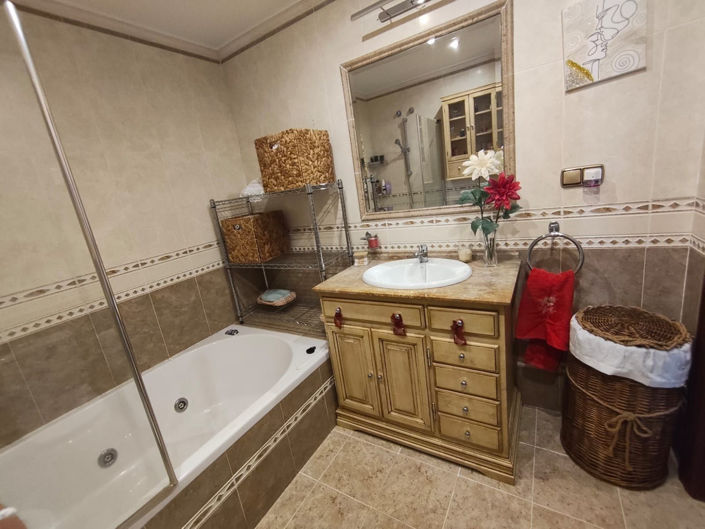 Image No.39-4 Bed Penthouse for sale