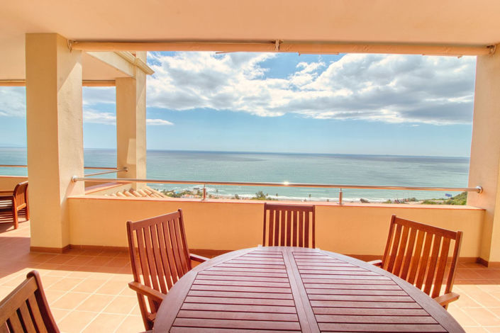 Image No.14-3 Bed Property for sale