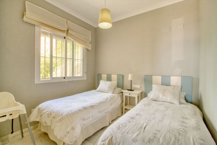 Image No.17-3 Bed Property for sale