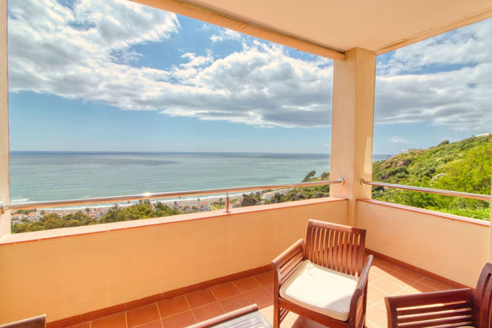 Image No.22-3 Bed Property for sale