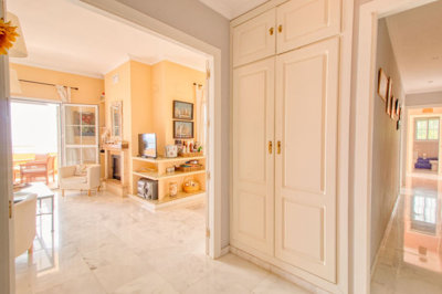 property887b4c42b701976bb446c2d2421ec9e8ff2