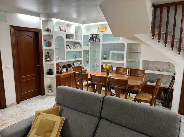 Image No.4-4 Bed Villa for sale