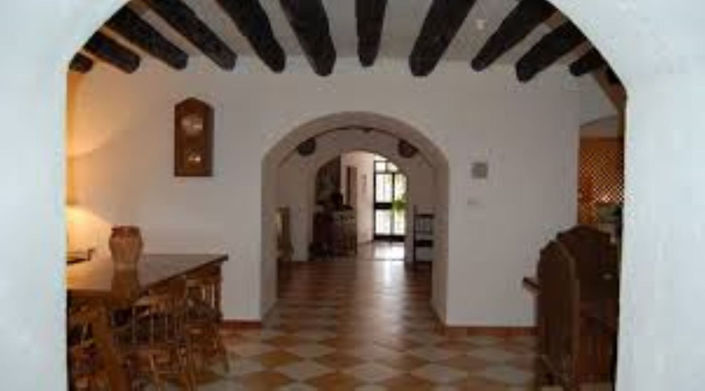 Image No.4-14 Bed Townhouse for sale