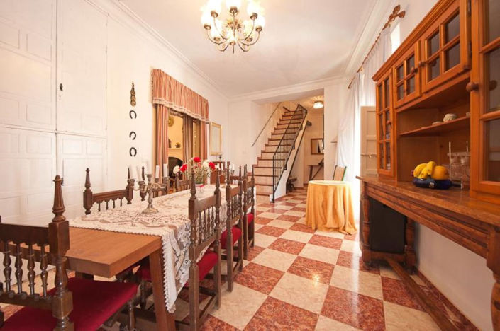 Image No.9-14 Bed Townhouse for sale