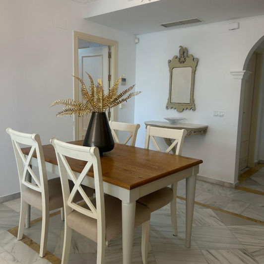 Image No.10-2 Bed Property for sale