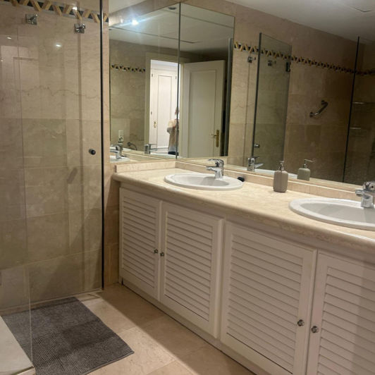 Image No.16-2 Bed Property for sale