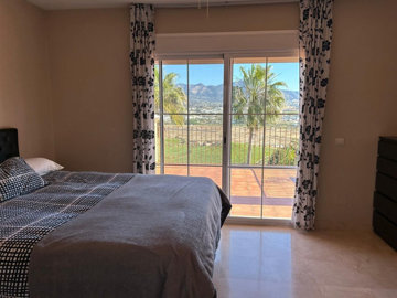 property1051f7b6743eac43eb8fcc890261b8b764b8