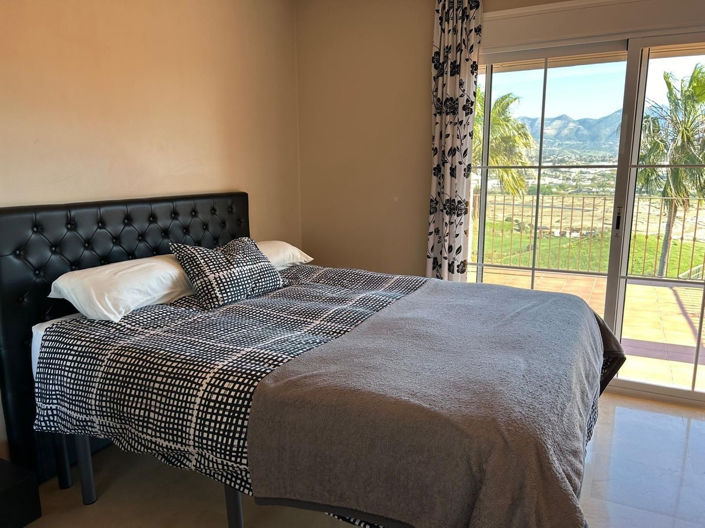 Image No.29-3 Bed Villa for sale