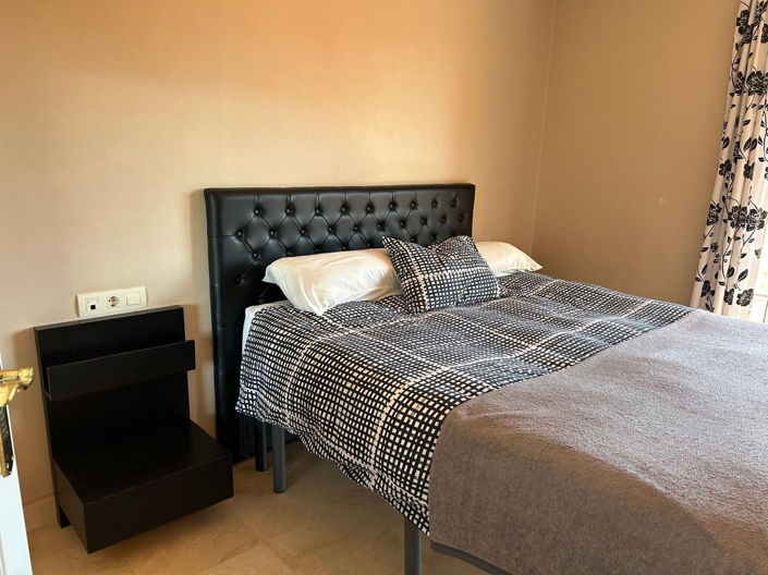 Image No.30-3 Bed Villa for sale