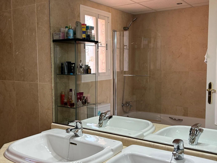 Image No.35-3 Bed Villa for sale