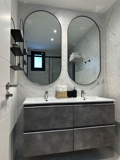 Image No.8-2 Bed Property for sale