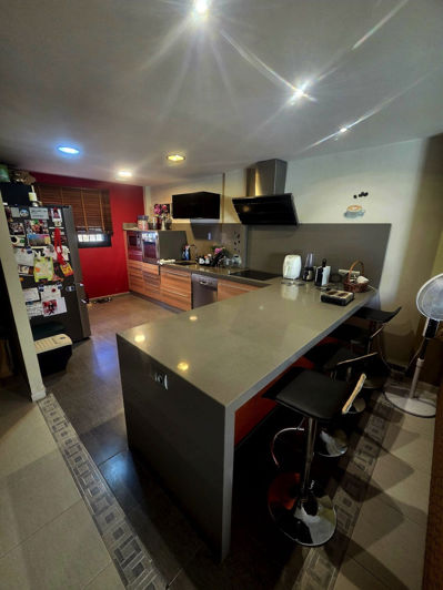 Image No.19-3 Bed Property for sale