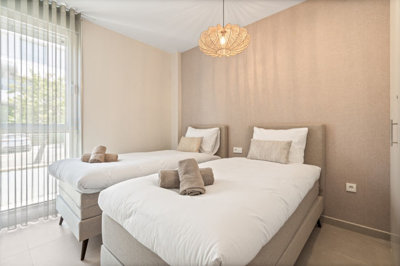 property9212e6f4952ba7464e467bf169104066951