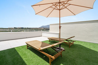 property9218218c2f6af3353746f61e98eb36f2cfc