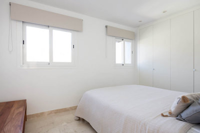 property98243bb2b33e5bb3b5861470e20d95a4914