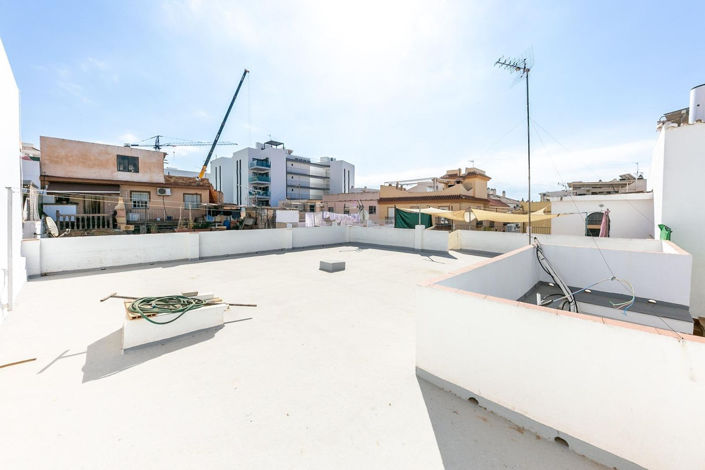 Image No.2-4 Bed Townhouse for sale