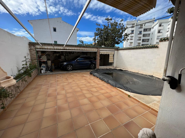 Image No.18-4 Bed Villa for sale