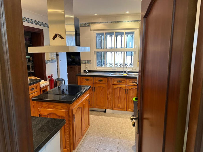 Image No.27-4 Bed Villa for sale