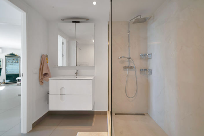 Image No.13-2 Bed Property for sale