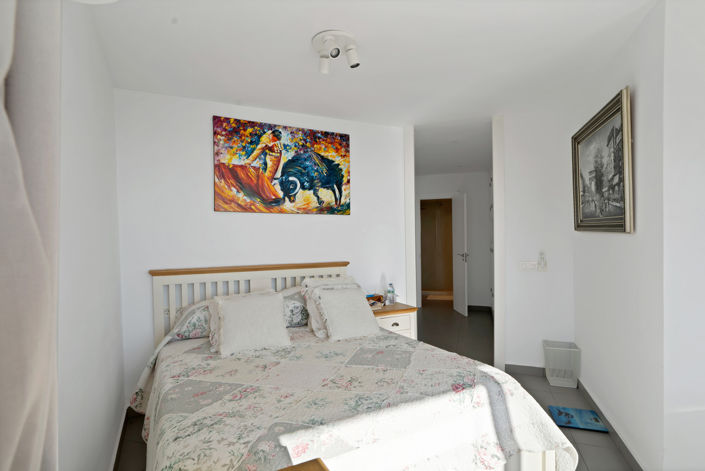 Image No.20-2 Bed Property for sale