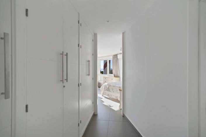 Image No.22-2 Bed Property for sale