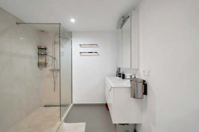 property102146dcd030f2c52f86bba2b20245639de1