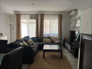 property1144674e9a276f3bfbfe38ad7c94e81e77de