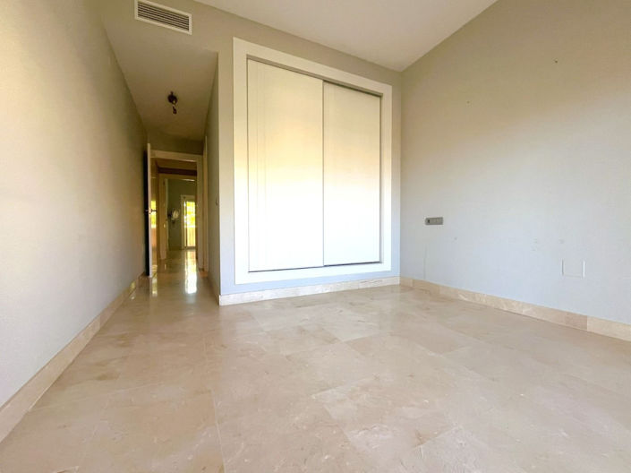 Image No.15-2 Bed Property for sale