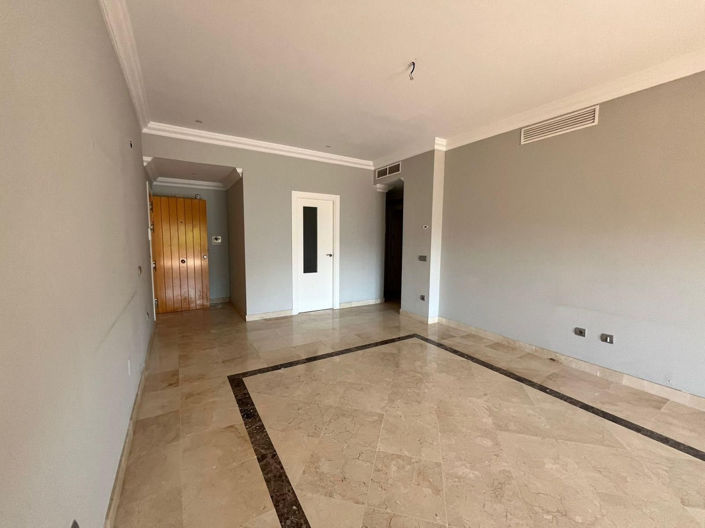 Image No.28-2 Bed Property for sale