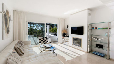 property1017af688aa6ac1244cf23fdec266833cb70