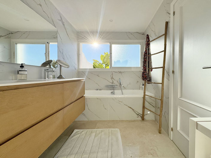 Image No.24-2 Bed Penthouse for sale