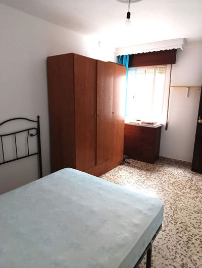 Image No.12-3 Bed Property for sale