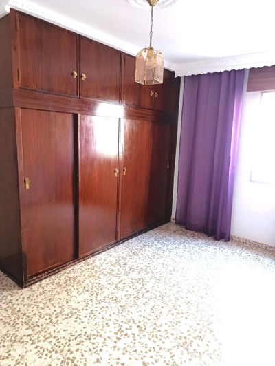 Image No.18-3 Bed Property for sale