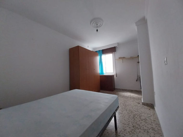 Image No.21-3 Bed Property for sale