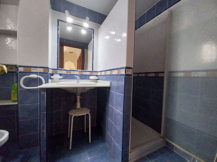 Image No.25-3 Bed Property for sale