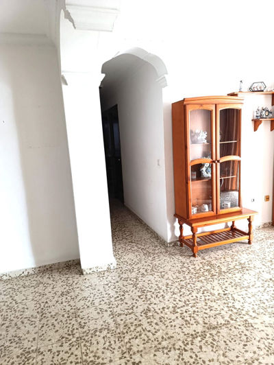 Image No.3-3 Bed Property for sale