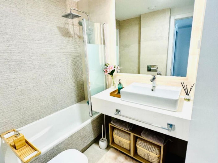 Image No.6-2 Bed Property for sale