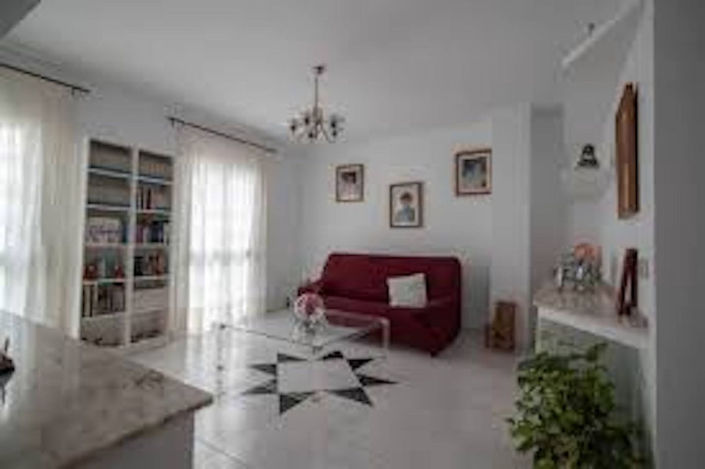 Image No.8-2 Bed Property for sale