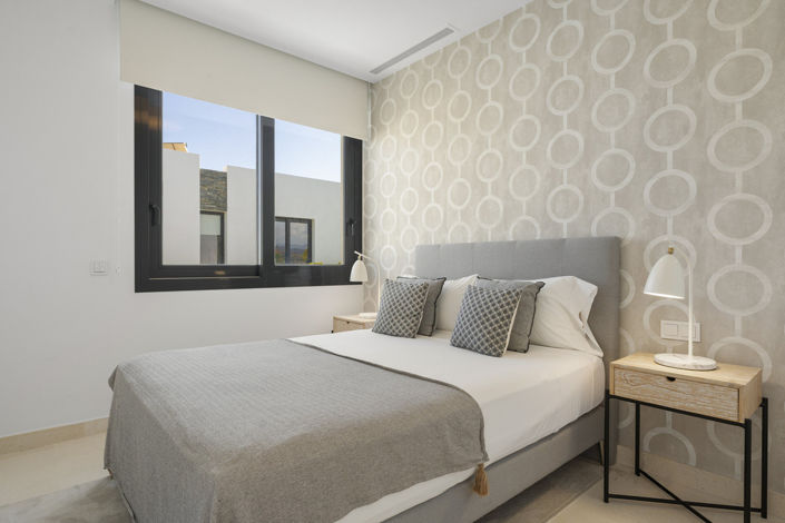 Image No.16-5 Bed Property for sale