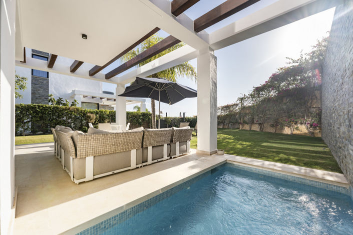 Image No.24-5 Bed Property for sale