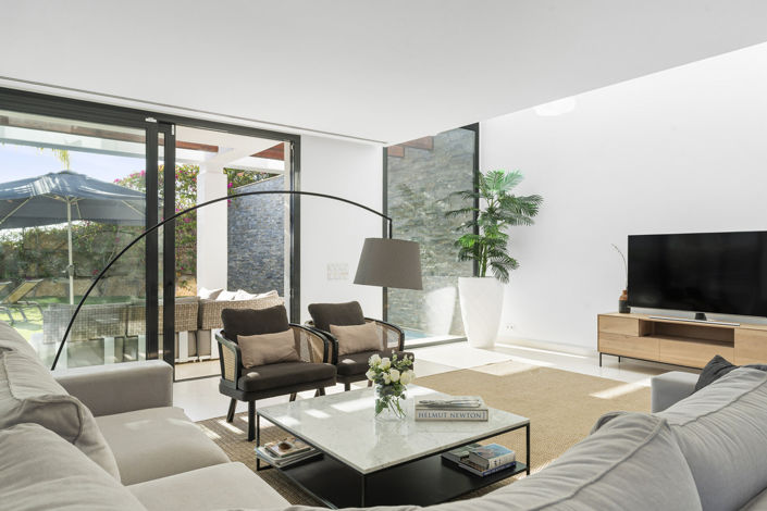 Image No.6-5 Bed Property for sale