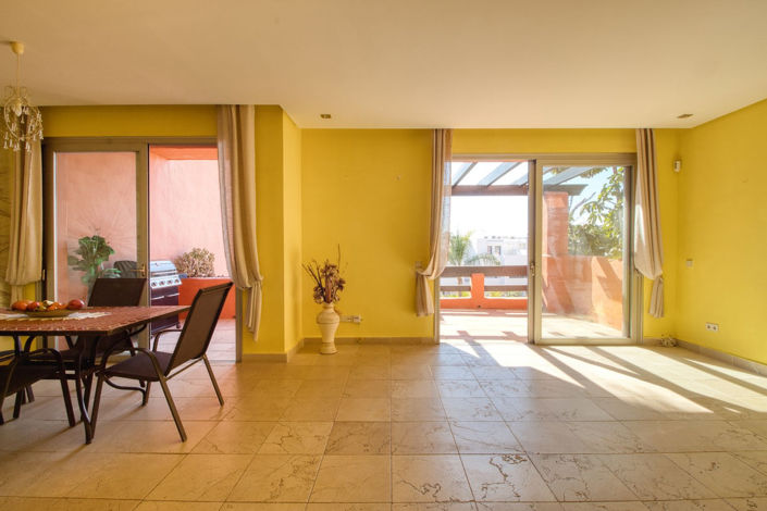 Image No.5-4 Bed Townhouse for sale