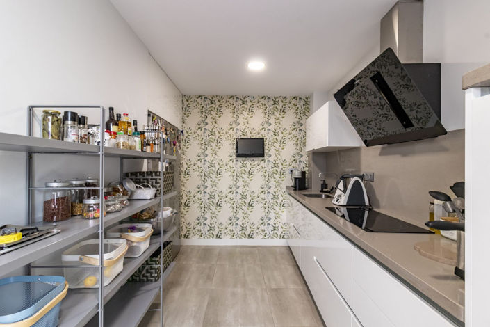 Image No.19-3 Bed Property for sale