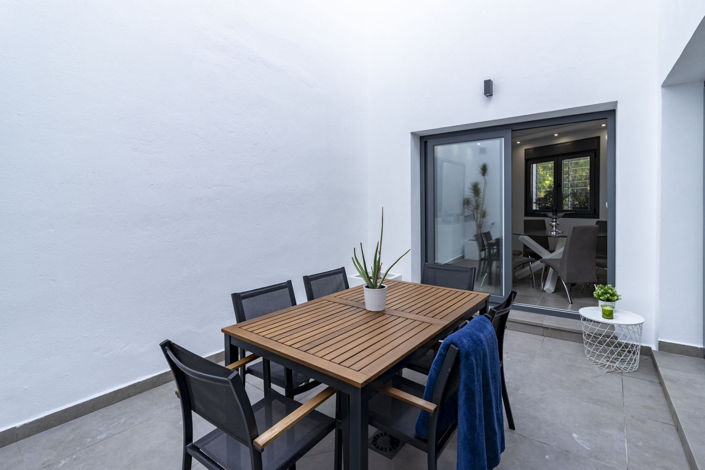 Image No.36-3 Bed Property for sale