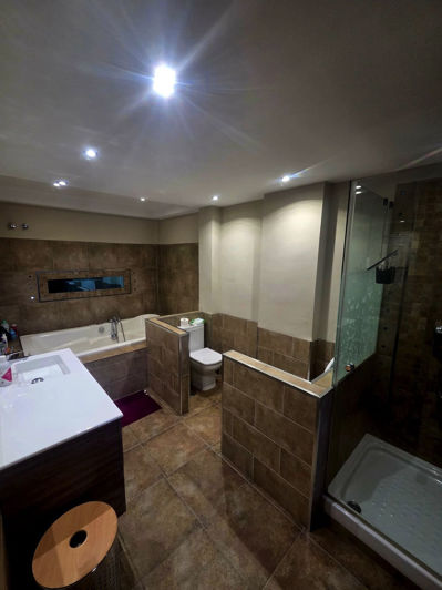 Image No.11-3 Bed Property for sale