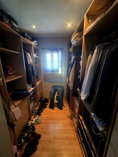 Image No.8-3 Bed Property for sale