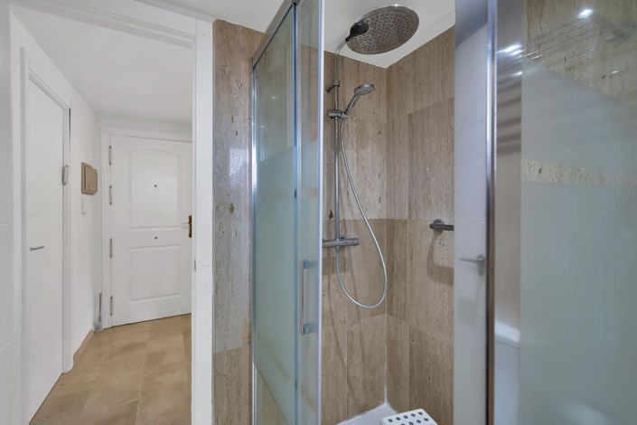 Image No.19-1 Bed Property for sale